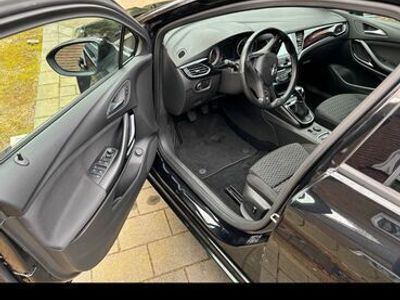 gebraucht Opel Astra Sports Tourer K 1,6 Dynamic E Turbo 200 PS Start/Stopp