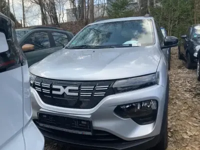 Gebraucht Dacia Spring Essentiel 33 kW (45 PS) 2023 Grau Kleinwagen