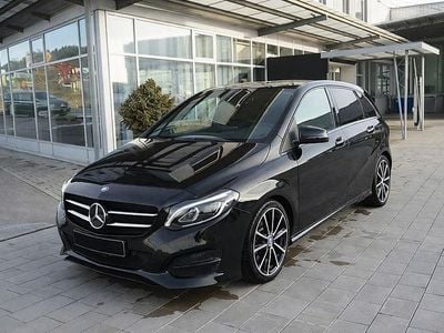 Gebraucht Mercedes B250 Urban 211 PS (155 kW) 2015 Schwarz Van / Kleinbus