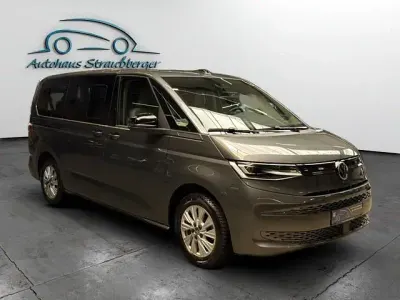 Gebraucht VW Multivan 204 PS (150 kW) 2024 Grau Van / Kleinbus
