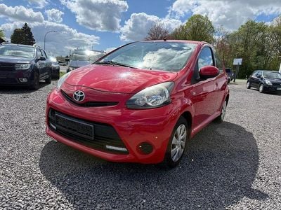 Usata Toyota Aygo 68 CV (50 kW) 2013 Rosso Utilitaria