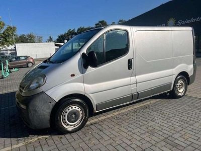 Starsilber m2 Gebraucht 2004 Opel Vivaro Van / Kleinbus | 4.500 € (Teuer)