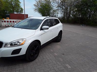 Second-hand Volvo XC60 163 CP (119 kW) 2011 Alb SUV