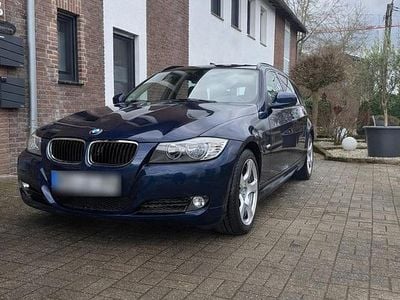 Gebraucht BMW 318 143 PS (105 kW) 2012 Blau Kombi