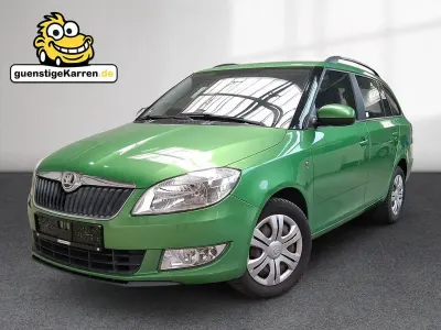 Gebraucht Skoda Fabia Ambition 105 PS (77 kW) 2015 Grün Limousine