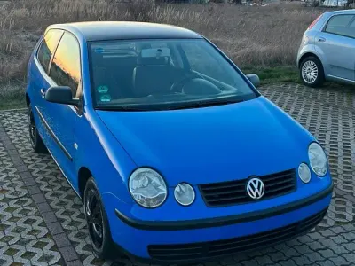 Gebraucht VW Polo 64 PS (47 kW) 2002 Blau Kleinwagen