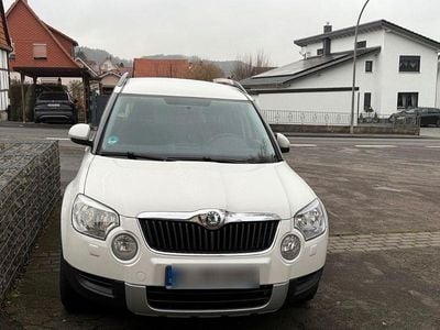 Weiß Gebraucht 2013 Skoda Yeti Ambition SUV | 6.200 € (Guter Preis)