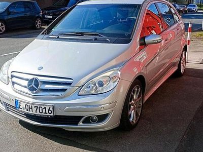 Mercedes B200