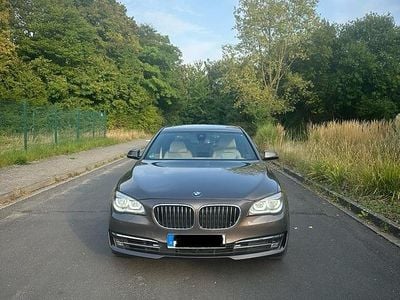 BMW 730