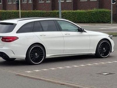 Weiß Gebraucht 2017 Mercedes C400 AMG line Kombi | 27.000 € (Fairer Preis)