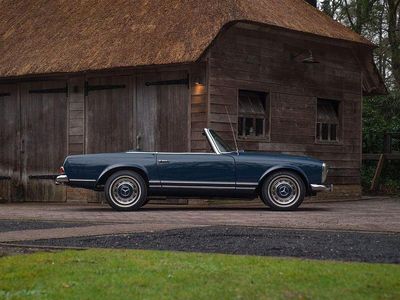 Blau Gebraucht 1968 Mercedes 250 Cabrio | 94.500 €
