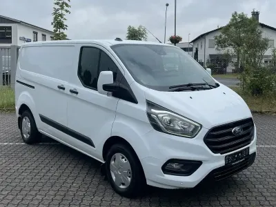 Gebraucht Ford Transit Custom 131 PS (96 kW) 2022 Weiß Van / Kleinbus