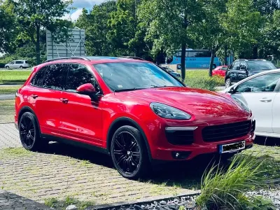Gebraucht Porsche Cayenne S 385 PS (283 kW) 2016 Rot SUV