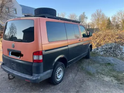 Gebraucht VW Caravelle Trendline 131 PS (96 kW) 2008 Orange Van