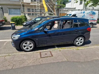 Gebraucht BMW 218 Gran Tourer Luxury Line 140 PS (102 kW) 2018 Blau Van / Kleinbus
