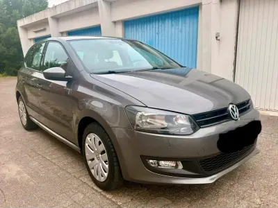 Gebraucht VW Polo 75 PS (55 kW) 2013 Grau Kleinwagen