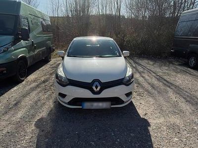 Second-hand Renault Clio IV 73 CP (53 kW) 2017 Bej Hatchback