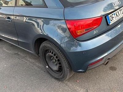 Gebraucht Audi A1 85 PS (62 kW) 2015 Blau Kleinwagen