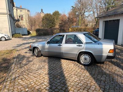 Usata Mercedes 190 109 CV (80 kW) 1991 Argento Berlina