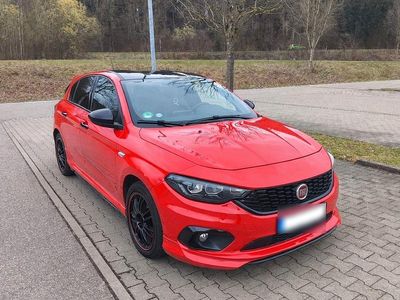Gebraucht Fiat Tipo Sport 120 PS (88 kW) 2019 Rot Limousine