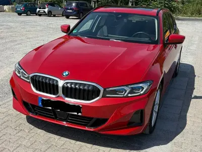 Gebraucht BMW 318 Sport Line 156 PS (114 kW) 2023 Rot Kombi