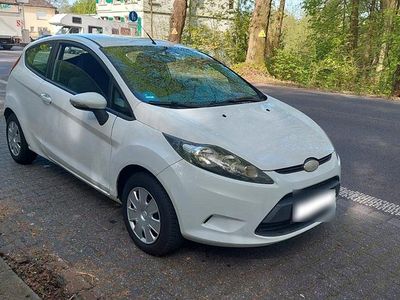 Gebraucht Ford Fiesta 97 PS (71 kW) 2009 Weiß Kleinwagen