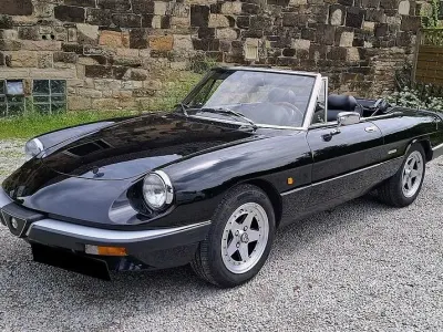 Gebraucht Alfa Romeo Spider 103 PS (75 kW) 1988 Schwarz Cabrio