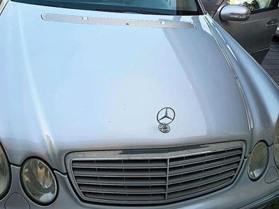 Mercedes E240
