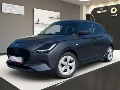 Begagnad Suzuki Swift Club 83 HK (61 kW) 2025 Blå Halvkombi