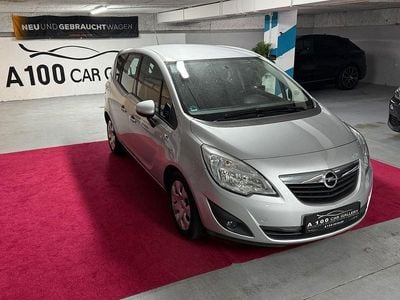 Gebraucht Opel Meriva Edition 140 PS (102 kW) 2012 Argon silber/ice silver (m2) Van / Kleinbus