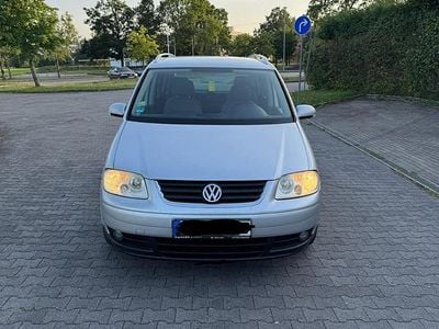 Gebraucht 2004 VW Touran Van / Kleinbus | 1.300 € (Guter Preis)