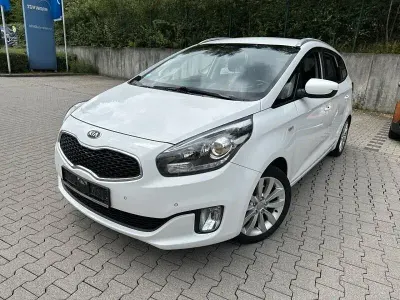 Gebraucht Kia Carens FIFA World Cup Edition 116 PS (85 kW) 2014 Weiß Van / Kleinbus