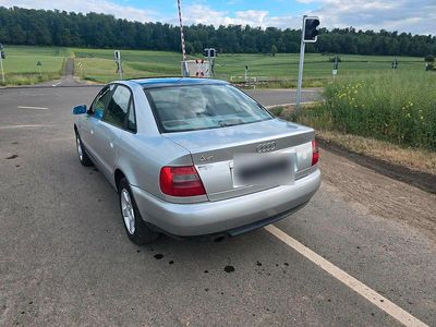 Usata Audi A4 101 CV (74 kW) 1998 Argento Berlina
