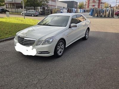 Usata Mercedes E220 170 CV (125 kW) 2012 Bianco Berlina