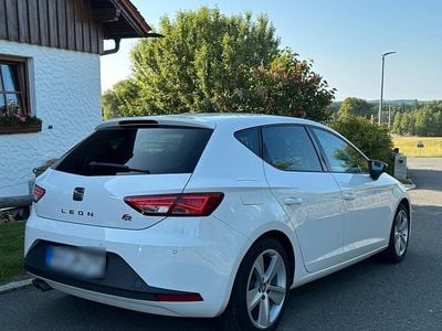 Second-hand Seat Leon FR 150 CP (110 kW) 2015 Alb Berlinǎ