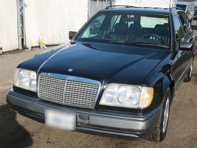 Second-hand Mercedes E320 1995 Negru Break