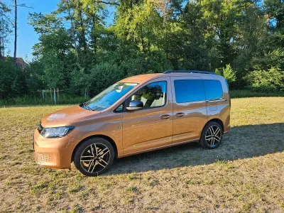 Gebraucht VW Caddy Family 122 PS (89 kW) 2022 Orange Van / Kleinbus
