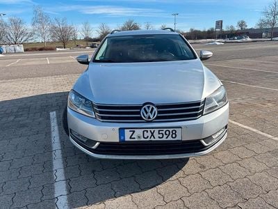 Gebraucht VW Passat 140 PS (102 kW) 2011 Grau Limousine