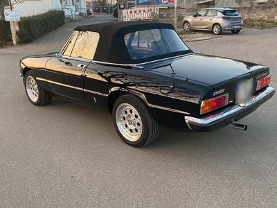 Gebraucht Alfa Romeo Spider 131 PS (96 kW) 1976 Schwarz Cabrio