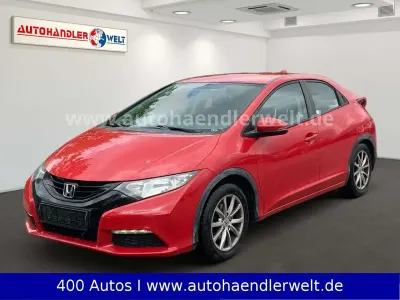 Gebraucht Honda Civic Comfort 99 PS (72 kW) 2014 Rot Limousine