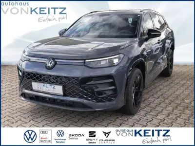 Neu VW Tayron R-line 204 PS (150 kW) 2026 Gruen SUV