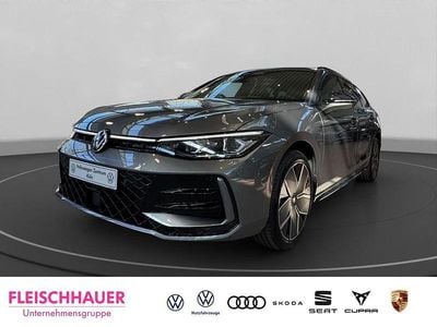 Gebraucht VW Passat R-line 150 PS (110 kW) 2026 Grau Kombi
