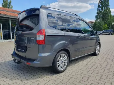 Gebraucht Ford Tourneo Courier Titanium 101 PS (74 kW) 2019 Magnetic Van / Kleinbus