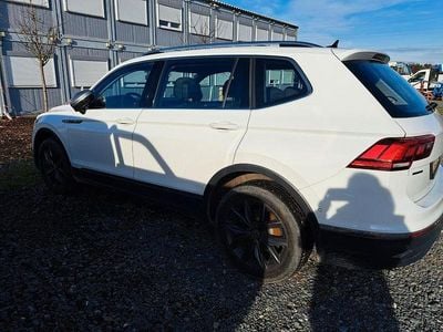 Weiß Gebraucht 2022 VW Tiguan Life SUV | 25.000 € (Fairer Preis)