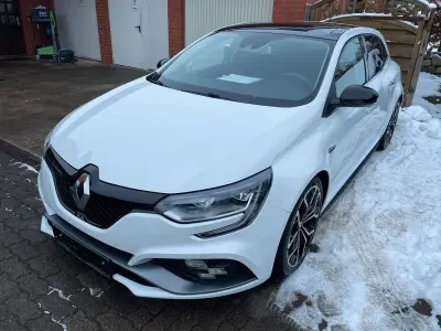 Używany Renault Mégane R.S. 279 KM (205 kW) 2018 Biały Sedan/Limuzyna