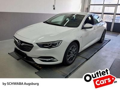 Usado Opel Insignia 165 HP (121 kW) 2019 Branco Carrinha