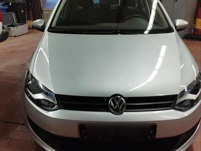 Gebraucht VW Polo 60 PS (44 kW) 2010 Silber Kleinwagen