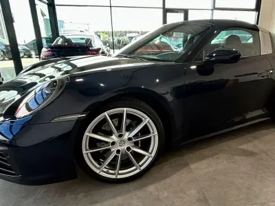 Begagnad Porsche 911 Targa 4S 450 HK (330 kW) 2021 Blå Cab