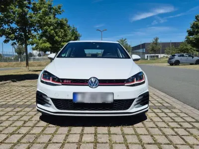 Gebraucht VW Golf VII GTI 245 PS (180 kW) 2019 Weiß Limousine