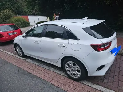 Gebraucht Kia Ceed Vision 160 PS (117 kW) 2023 Weiß Kleinwagen
